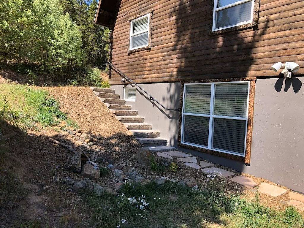 Mountain guest suite - Creekside sauna, patio, & fire pit. Casinos nearby! in Arapaho and Roosevelt National Forests