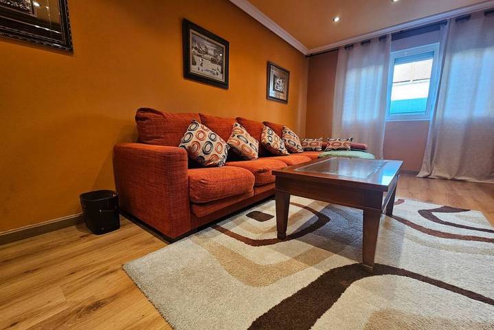Appartement entier, Charmant appartement de 101 m² - Wi-Fi, cuisine équipée, lave-linge/sèche-linge in Laviana, Chaîne Cantabrique