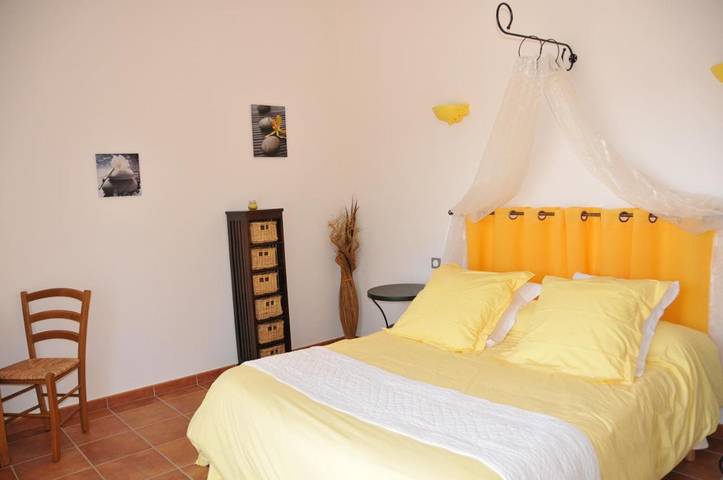 Location de vacances pour 2 personnes, avec jardin ainsi que terrasse et piscine à Saint-Sulpice-la-Pointe - 4