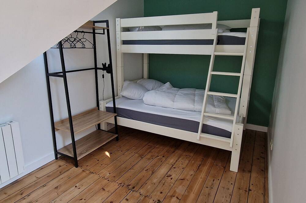 Renovated house in the heart of Groix, 9 sleeps in Groix, Côte des Mégalithes