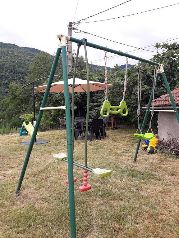 Gîte pour 6 personnes, avec jardin, animaux acceptés dans l' Ariège - 2