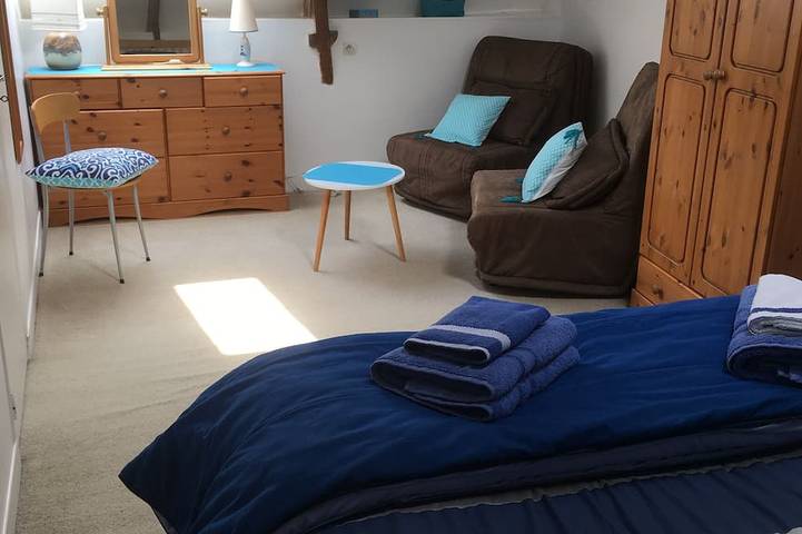 Gîte pour 6 personnes, avec jardin à Plouguenast - 4