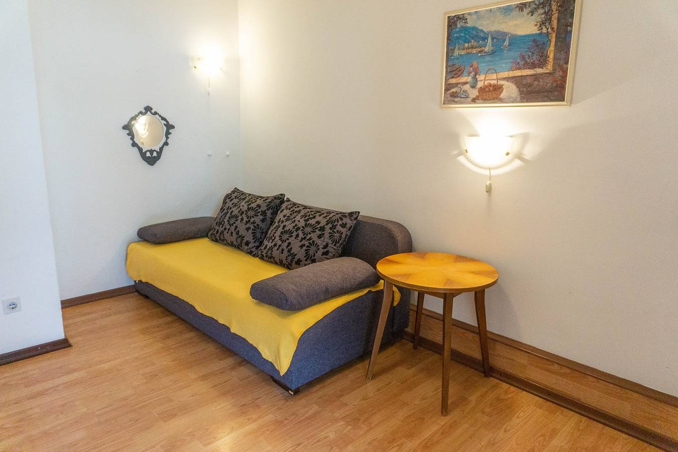 Ganze Wohnung, Apartment Petrica Nr.3 - mit Balkon, gelegen im ruhigen Dorf Jurandvor bei Baska in Baska, Krk