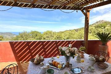 Cottage pour 6 personnes, avec balcon et jacuzzi, animaux acceptés à Cateri