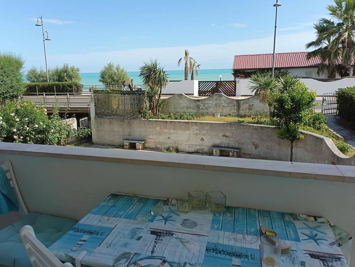 Appartamento intero, Casa a 20 metri dal Mare! in Fossacesia Marina, Fossacesia