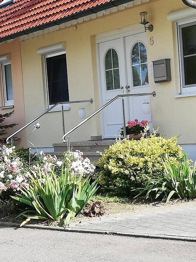 Ganze Wohnung, Ferienwohnung am Bodensee mit 3 Schlafzimmer über 2 Etage mit kleine Balkon bis 6 Personen in Hödingen, Überlingen