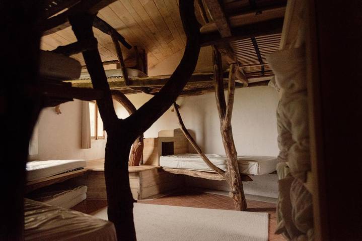 Location de vacances pour 19 personnes, avec vue ainsi que jardin et piscine à L'Isle-Bouzon - 4