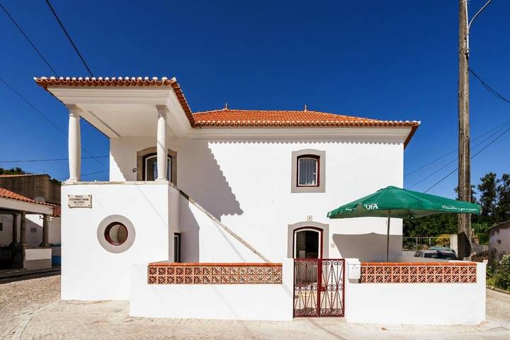 Gîte pour 6 personnes, avec balcon dans Ribafria
