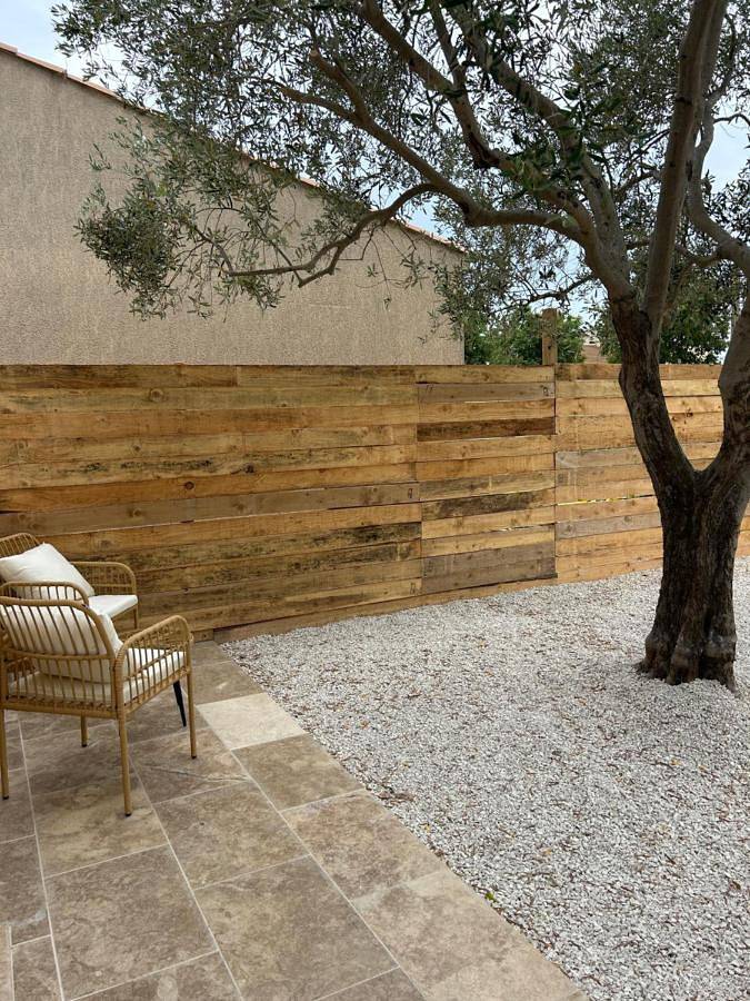 Location de vacances pour 4 personnes, avec terrasse ainsi que jardin et vue à Port-Saint-Louis-du-Rhône - 3