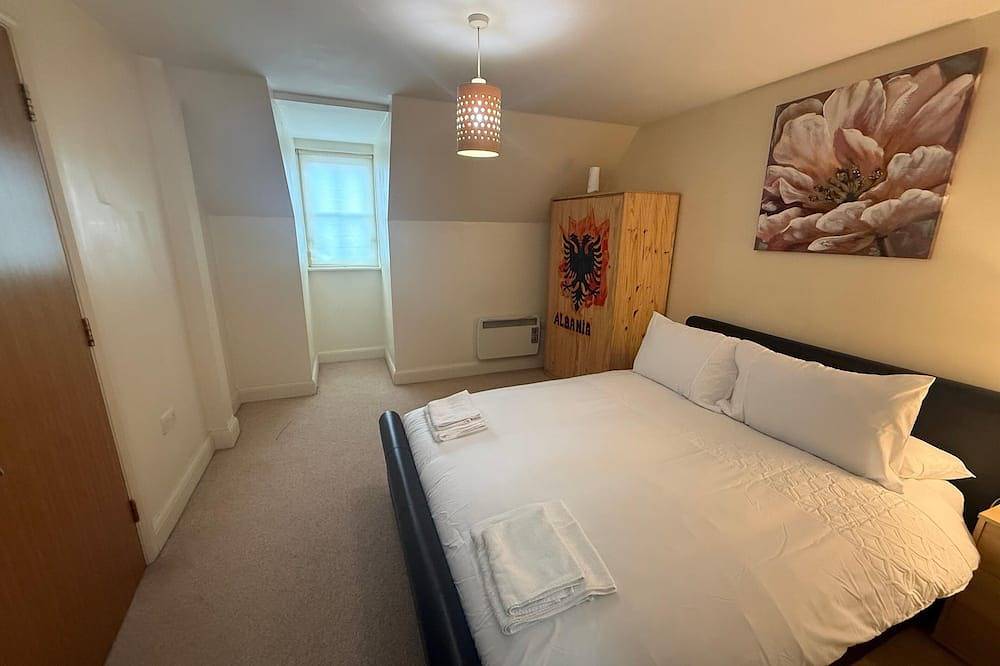 Entire apartment, Two Bed Apartment Fullyfurnished - Parking - Wifi in Colchester, Essex