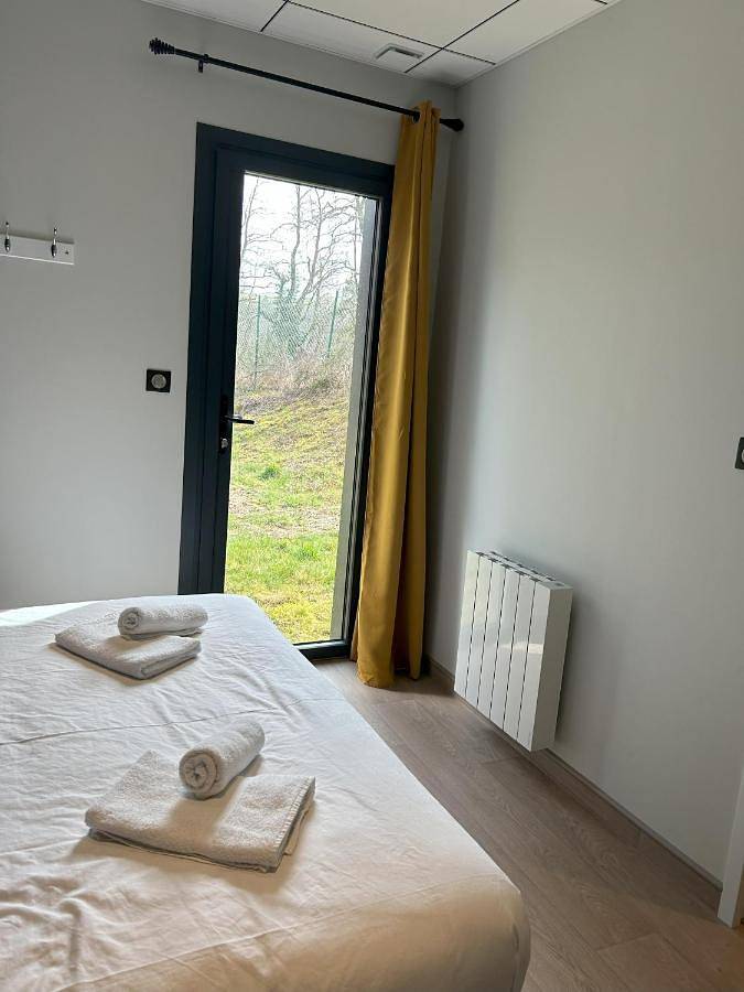 Location de vacances pour 15 personnes, avec Terrasse ainsi que Jardin et Vue à Laussonne - 4