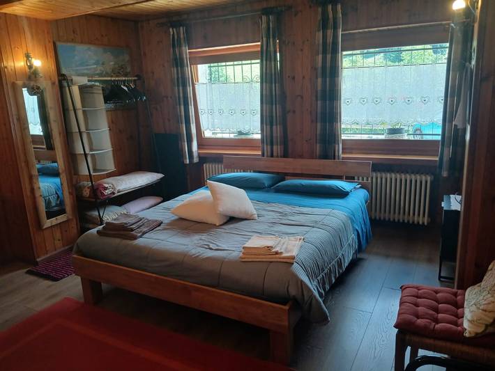 Entire apartment, Apartment 'Olga - La Roisette' with Mountain View in Crépin (Valtournenche), Valtournenche