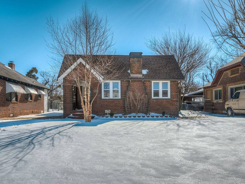 Cozy Crestwood Classic 3Br Home! in Oklahoma City, Oklahoma County