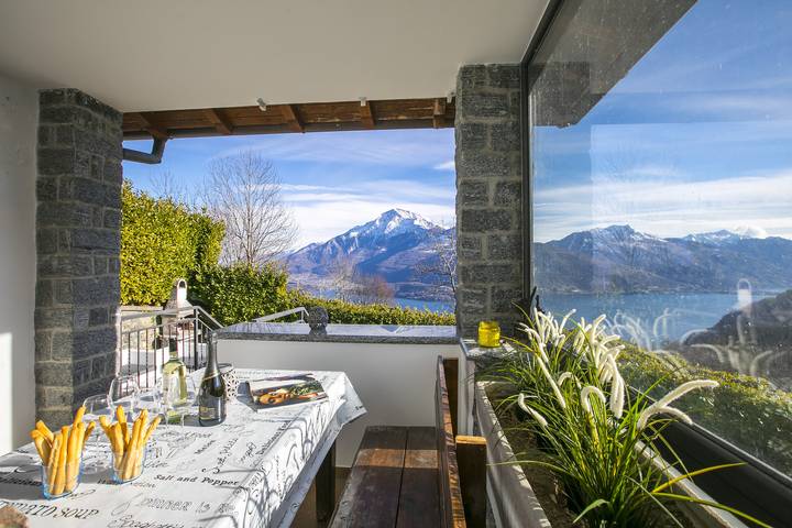 Ferienhaus für 8 Personen, mit Seeblick und Pool sowie Terrasse am Comer See - 2