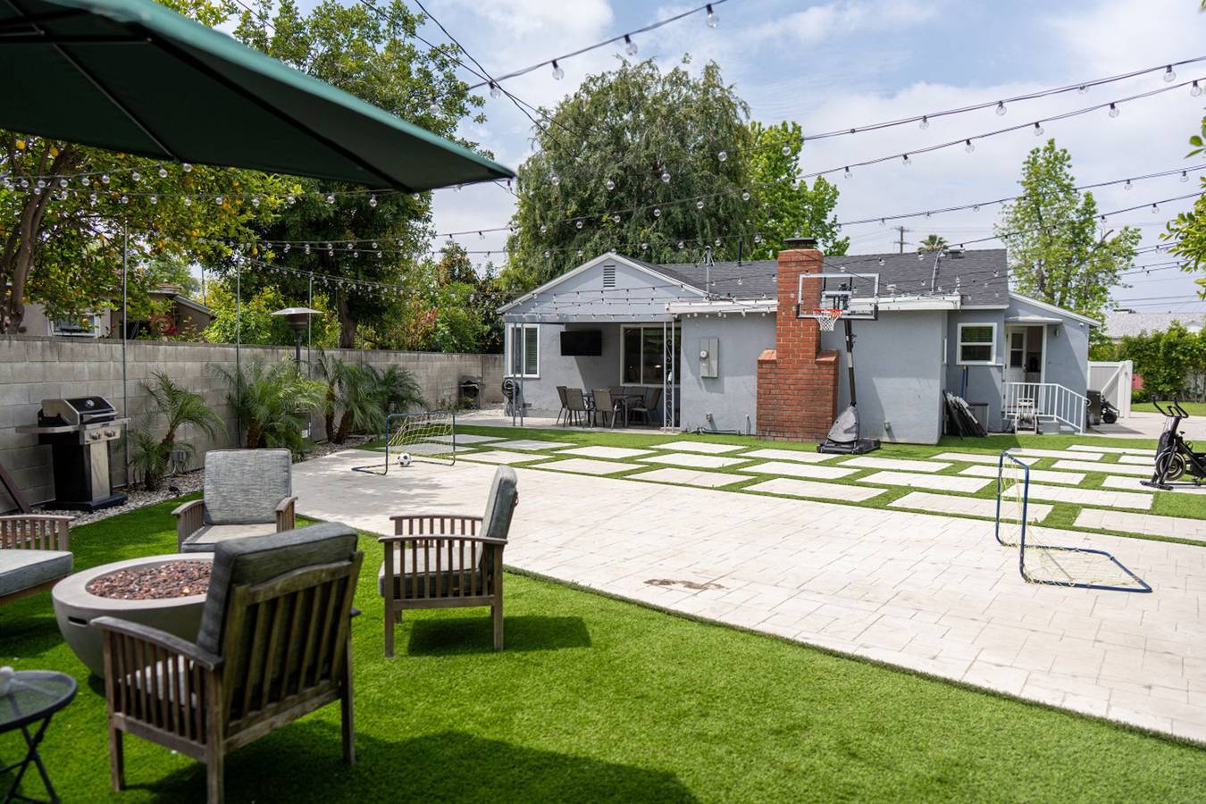 Upscale & Upgraded Beautiful Spacious 3Br *House* in Encino, Fully Renovated with Garage & Very Large Fenced Yard/Patio At End Of Cul-De-Sac p84 in Los Angeles, San Fernando Valley