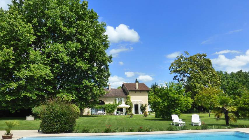Gîte pour 6 personnes, avec piscine dans Lac de l'Escourou