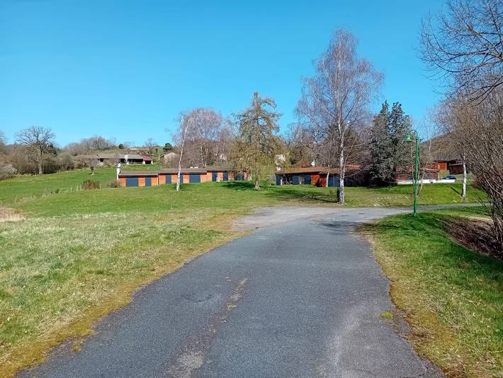 Location de vacances pour 6 personnes, avec jardin, adapté aux familles à Saint-Rémy-sur-Durolle - 4