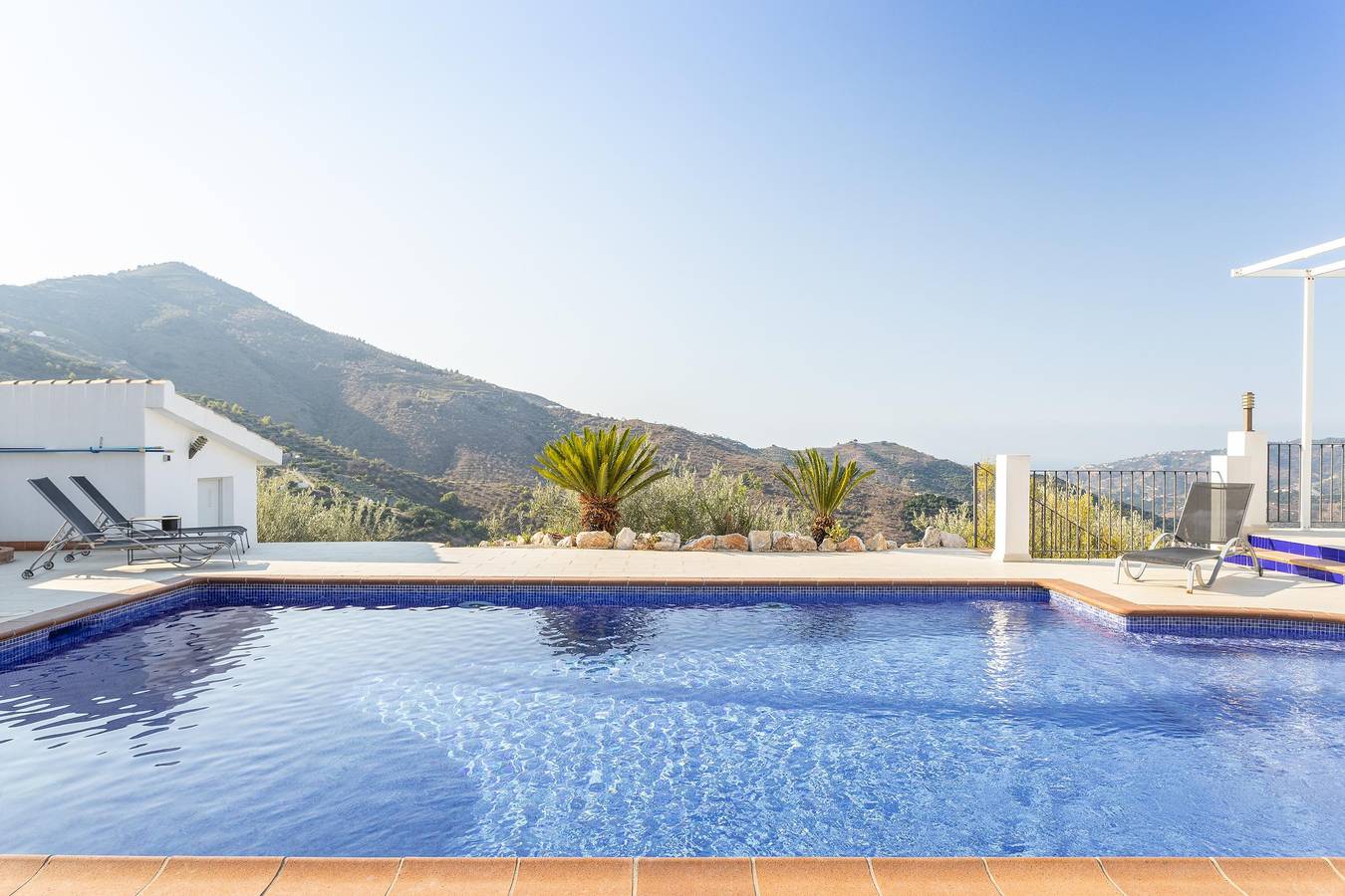 Casa Afrodite with Pool & Wi-Fi in Jete, Costa Tropical