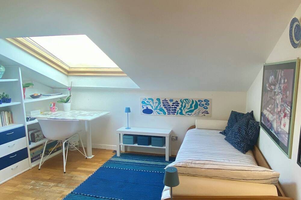 Appartamento intero, Casa Gabri - Luce e Mare, elegante appartamento 1 km dal mare vista sulle Apuane in Marina di Carrara, Carrara