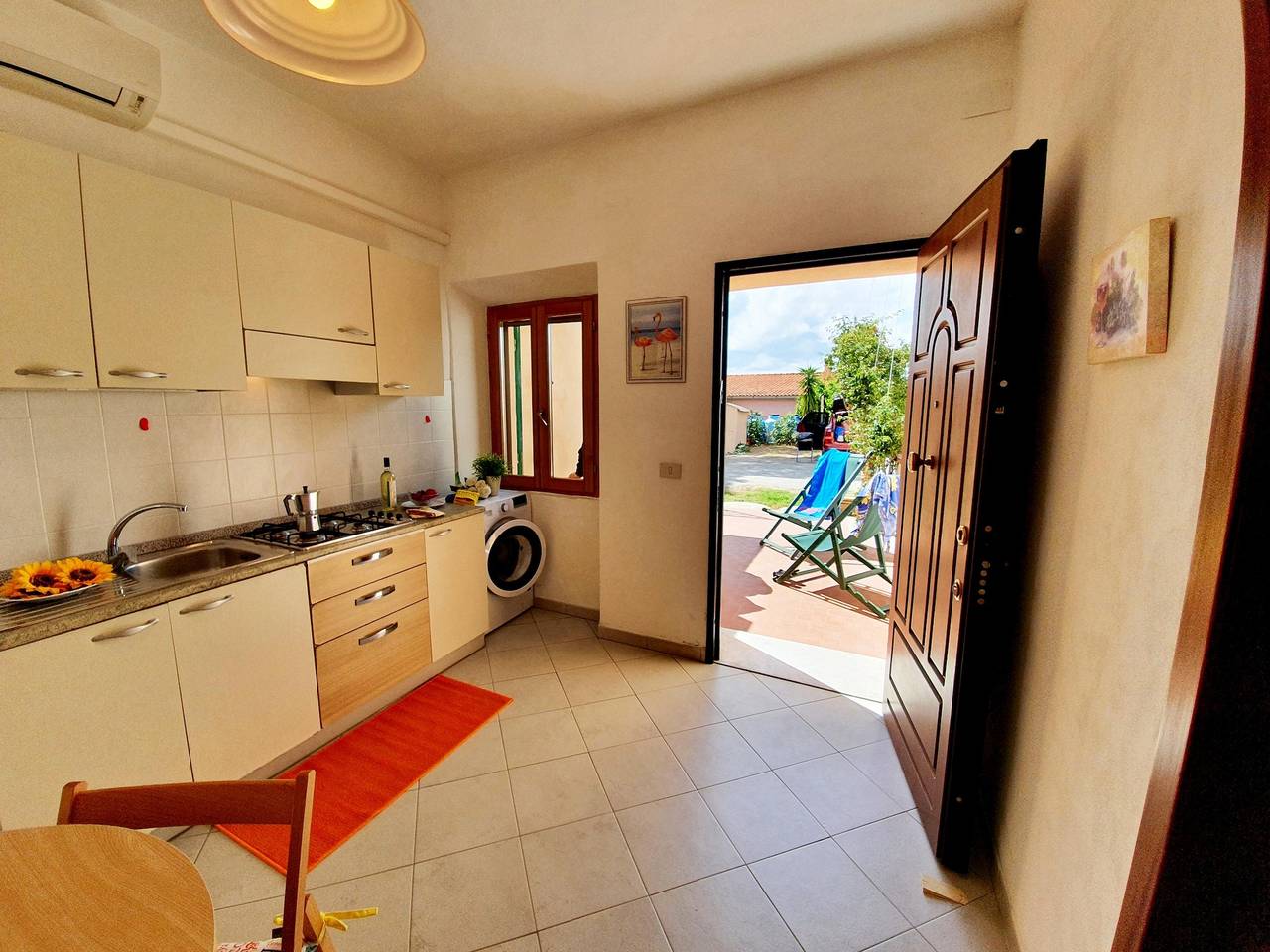 Appartamento intero, Appartamento per vacanze "La Bouganville" con aria condizionata e terrazza in Capoliveri, Isola d'Elba