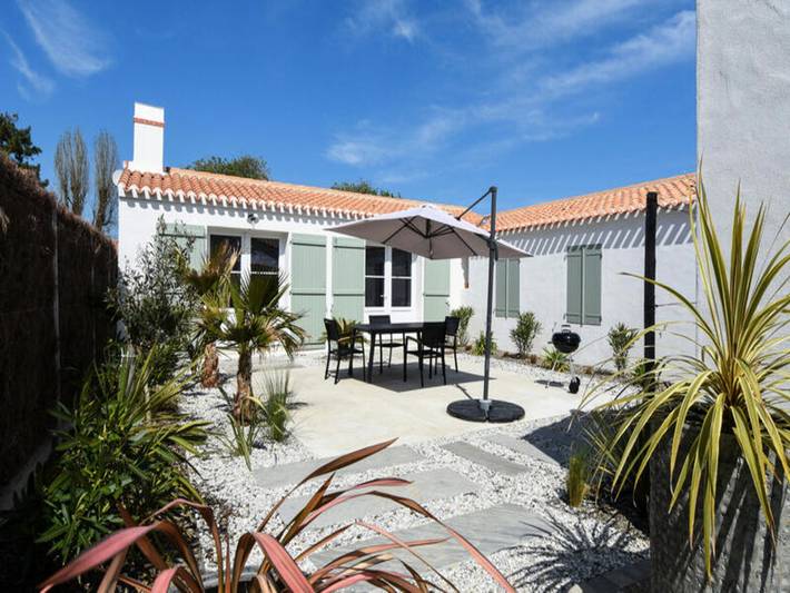 Gîte pour 7 personnes, avec jardin, adapté aux familles dans Plage De La Bosse L Epine