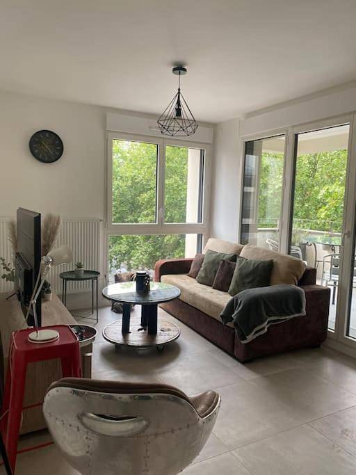 Gîte pour 6 personnes, avec Terrasse à Noisy-le-Sec