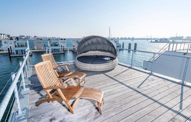 Hausboot für 4 Personen, mit Terrasse und Sauna in Olpenitz