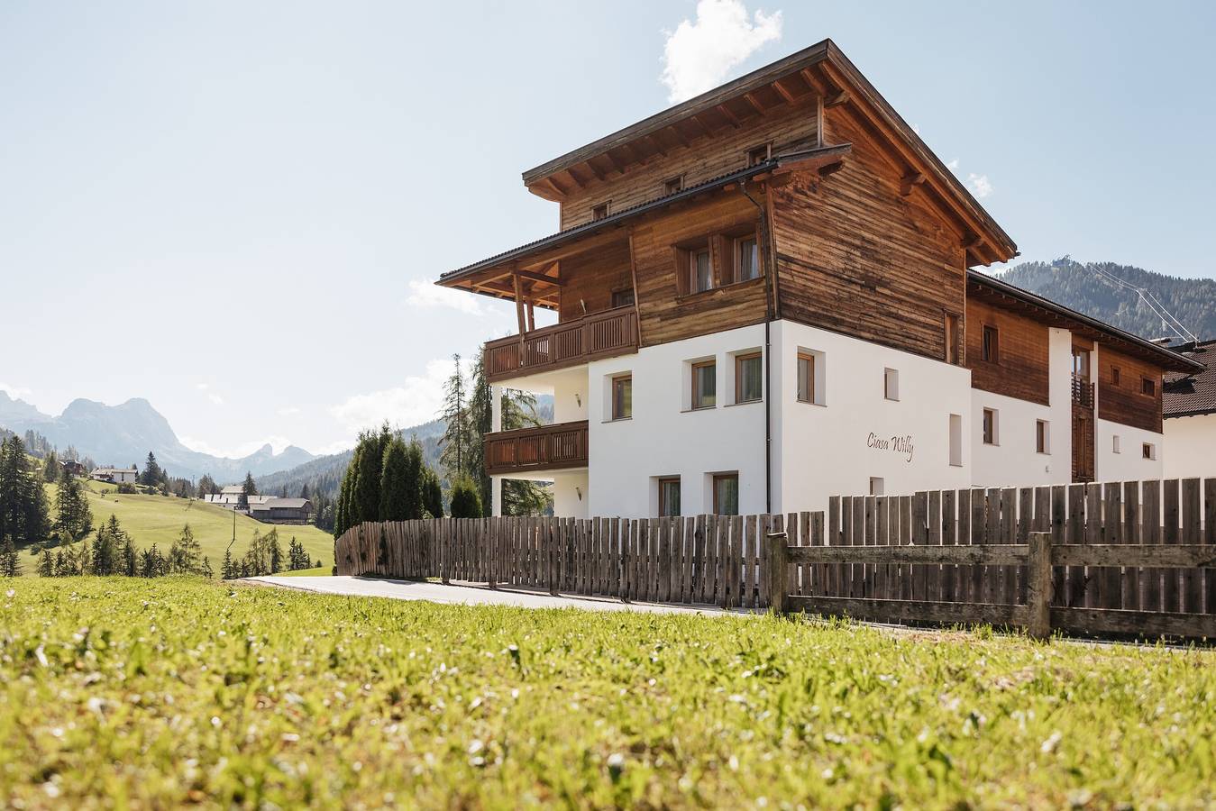 Appartamento intero, Appartamento 'Ciasa Willy Sas La Crusc' con vista montagne, giardino in comune e Wi-Fi in La Villa, Badia