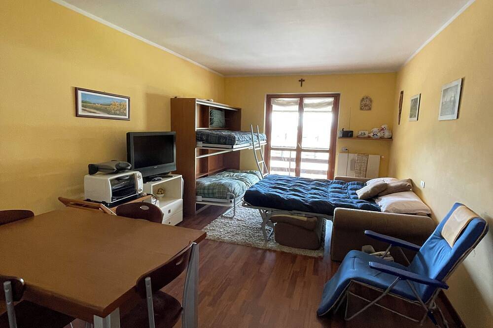 Entire apartment, Nido Alpino - One Bedroom Apartment, Sleeps 4 in Ponte di Legno, Parco Regionale dell'Adamello