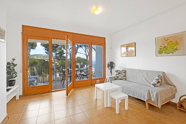 Appartement entier, H-8 Appartement avec vue sur mer et piscine in Calella de Palafrugell, Palafrugell