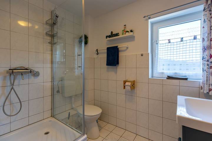 Ganze Wohnung, Ferienwohnung 'Fewo Margerite' mit Gemeinschaftsgarten und WLAN in Nordfriesische Inseln (Schleswig-Holstein) (Schleswig-Holstein), Pellworm
