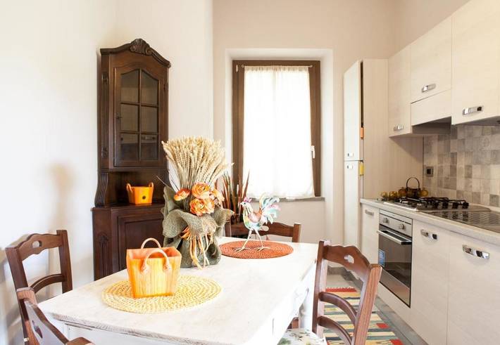 Location de vacances pour 5 personnes, avec jardin ainsi que balcon et vue à Zeri - 3