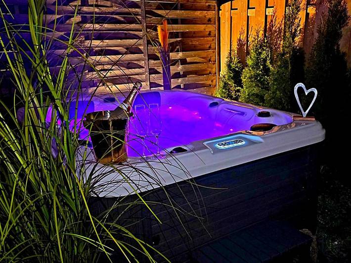 Ferienhaus für 4 Personen, mit Garten und Sauna sowie Whirlpool in Stadtkyll