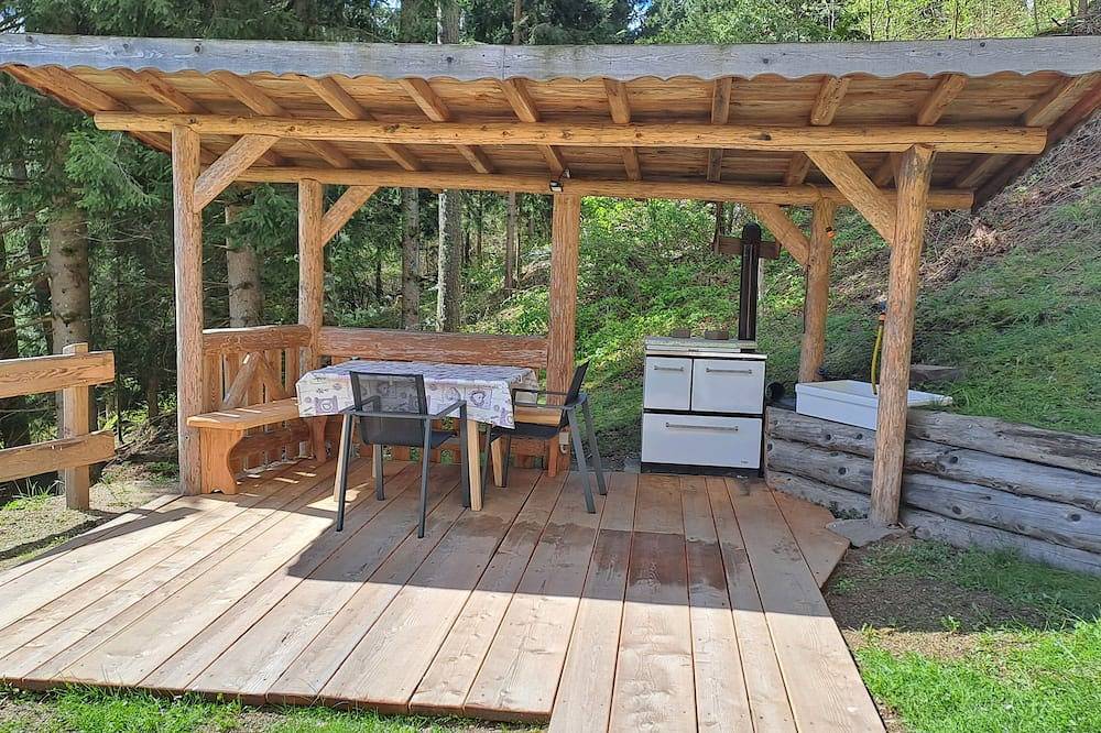 Cozy Chalet surrounded by greenery and secluded at the foot of the Dolomites in Mezzano, Cimonega-Gruppe