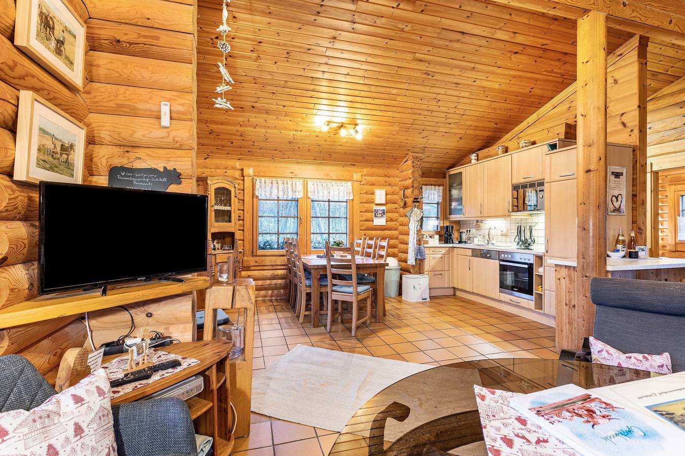 Ferienhaus 'Hohlwegstübchen' mit gemeinsamer Terrasse, gemeinsamem Garten und Wi-Fi in Sundern, Hochsauerlandkreis