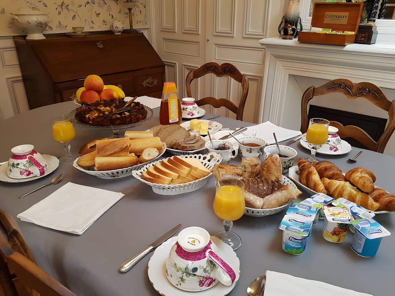 Chambre d’hôtes « Les Soliers - La Tourelle » avec balcon et Wi-Fi in Étretat, Région du Havre