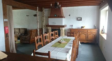 Maison De Vacances pour 15 Personnes dans Saint-Jacques-d'Ambur, Puy-de-Dôme, Photo 4