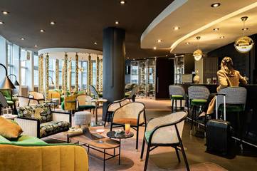 Hôtel pour 4 personnes, avec terrasse et sauna dans Paris La Défense Arena