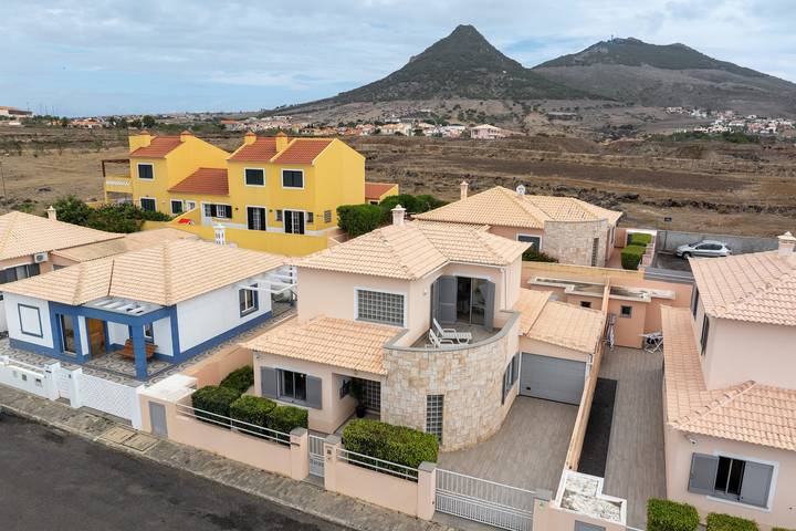 Casa Vista Azul - Mit Pool, in Porto Santo in Porto Santo, Madeira