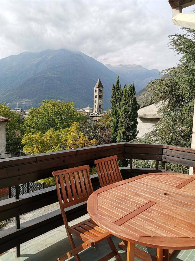 Gîte pour 2 personnes, avec vue et jardin, animaux acceptés à Tirano