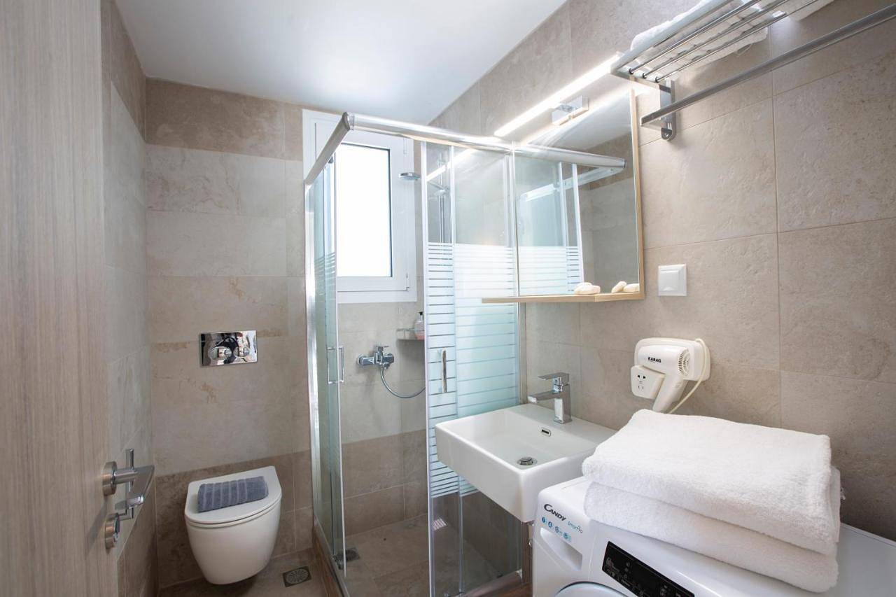Two-Bedroom Villa with Private Pool in Καρυώτες, Ελλάδα