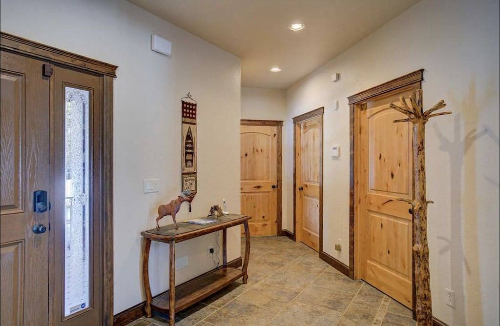 Spacious Family Home on Priest Lake Golf Course in Kaniksu Nationalwald