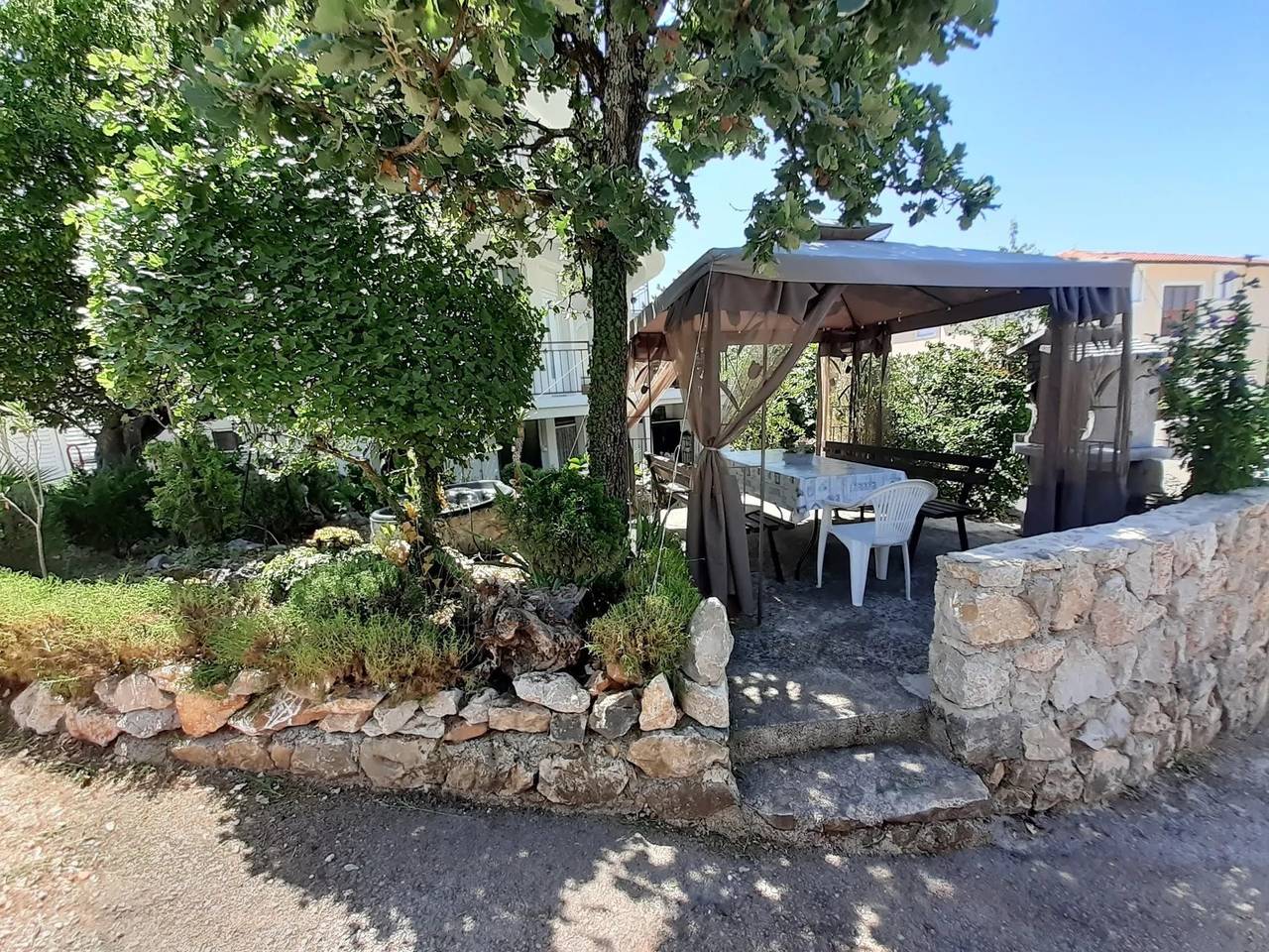 Cijeli apartman, Jednosobni apartman s terasom Sveti Vid, Krk A-21701-b in Sveti Vid-Miholjice, Malinska-Dubašnica