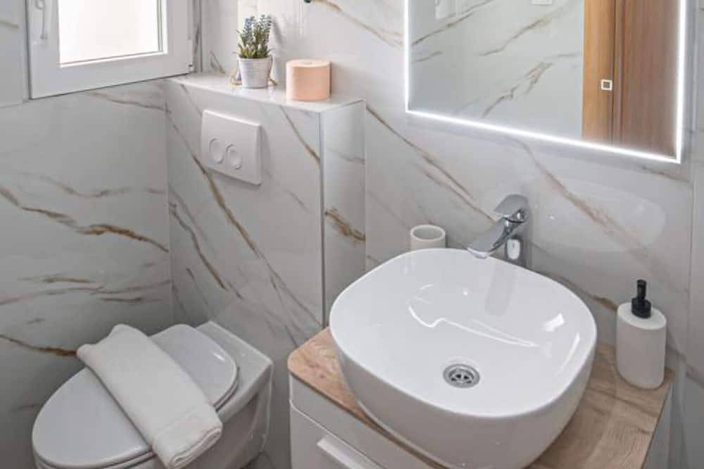 Ganze Wohnung, 1 bedroom pet friendly apartment in Krusevo in Donji Karin, Zadar