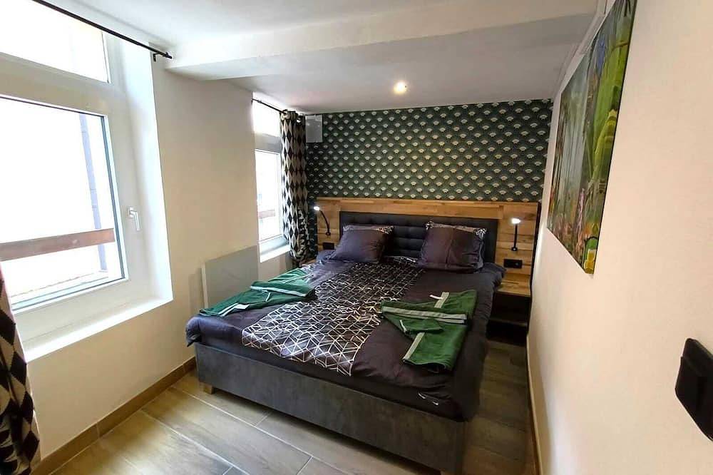 Entire apartment, Capsule Jungle in Valenciennes, Valenciennes region