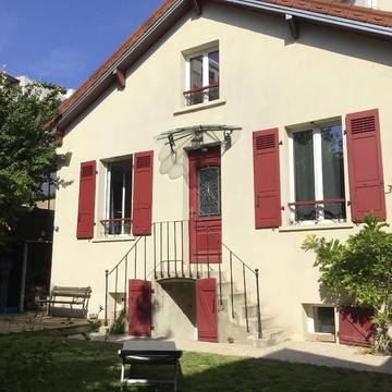 Location de vacances pour 6 personnes, avec jardin et terrasse à Alfortville
