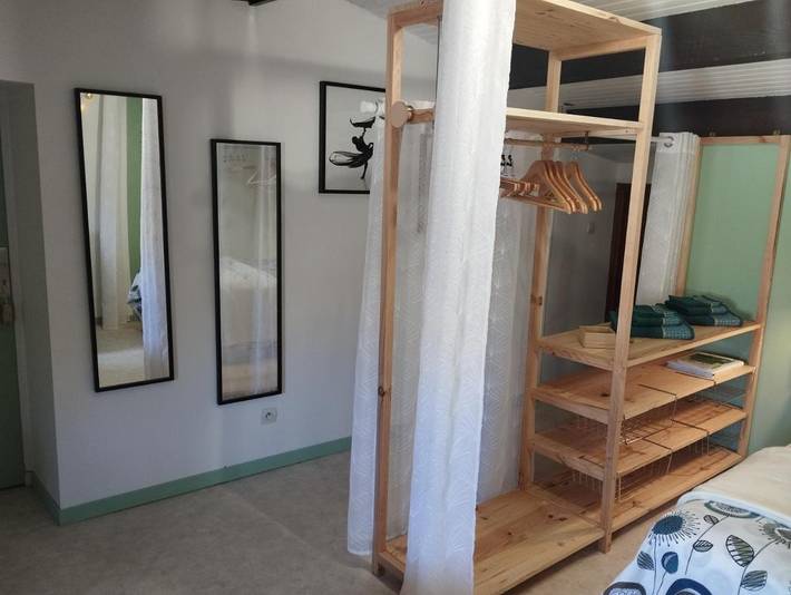 Location de vacances pour 2 personnes, avec jardin ainsi que vue et piscine à Grane - 3