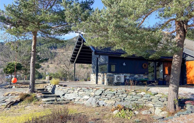 Ferienhaus für 8 Personen, mit Terrasse und Garten in Bømlo - 2