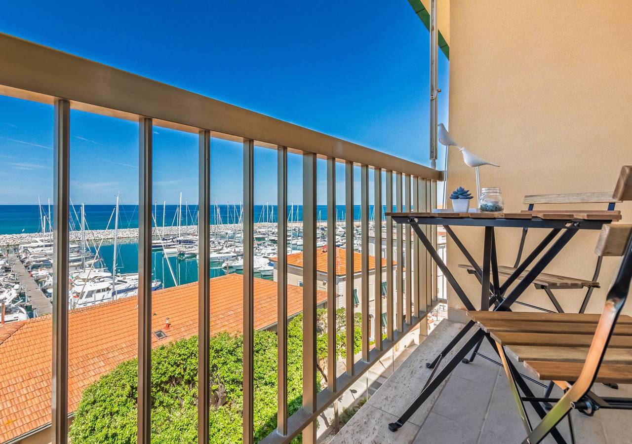 Geheel vakantieappartement, Vakantieappartement voor 4 personen met balkon in San Vincenzo, Etruskische kust
