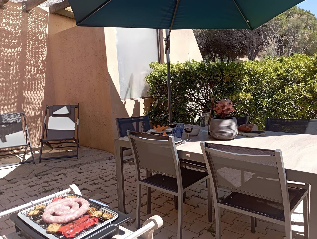 Appartement entier, Appartement « Gîte Capibay Les Herbes De Provence » avec piscine partagée, terrasse commune et Wi-Fi in Six-Fours-les-Plages, Côte méditerranéenne (France)